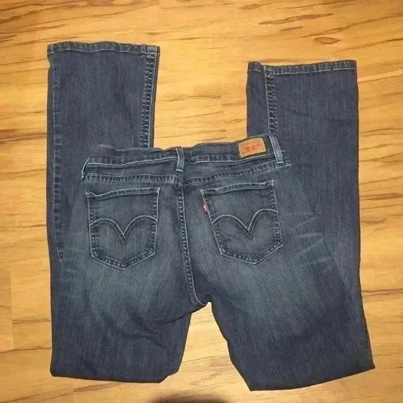 Levi’s 528 Curvy Cut Jeans Size 9M - Picture 6 of 8